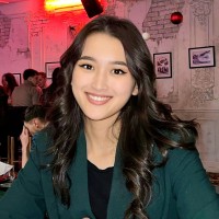 Репетитор - Мунира Б. id:556 Репетитор - Мунира Б. id:556